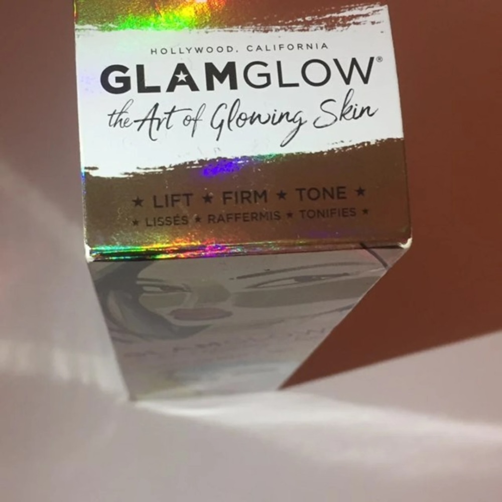 Glamglow defy gravity set - Picture 8 of 8